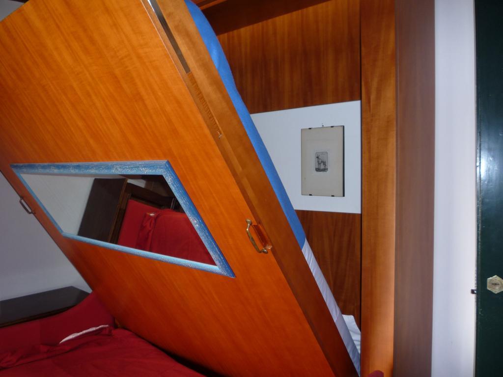 4Roomsrelax Κατάνια Δωμάτιο φωτογραφία