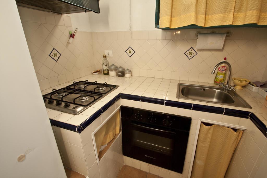 4Roomsrelax Κατάνια Δωμάτιο φωτογραφία